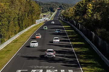 Wertungsgruppensieg Und Doppelpodium F R Avia Sorg Rennsport Vln