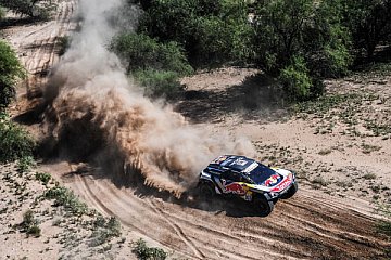 Carlos Sainz/Lucas Cruz Feiern Dakar-Sieg Im Peugeot 3008 - Rallye ...